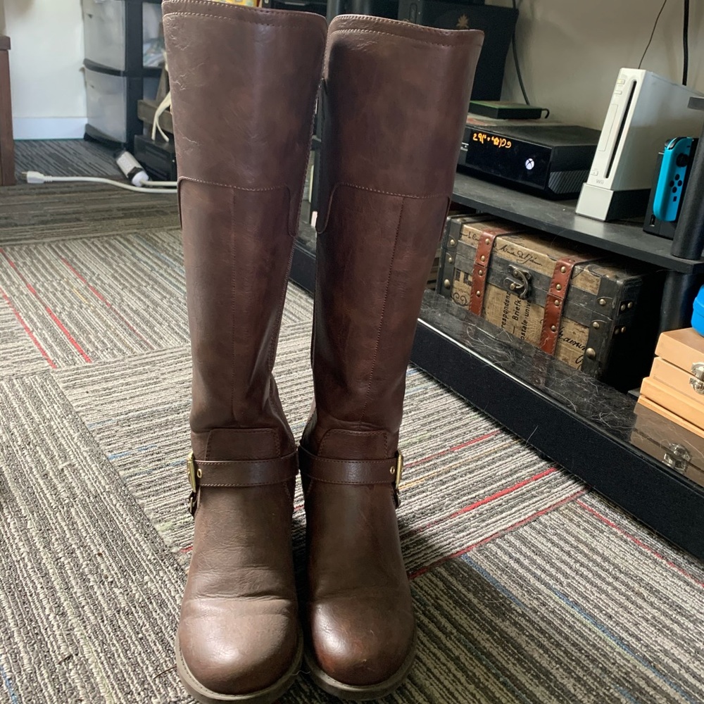 Knee high brown Guess boots